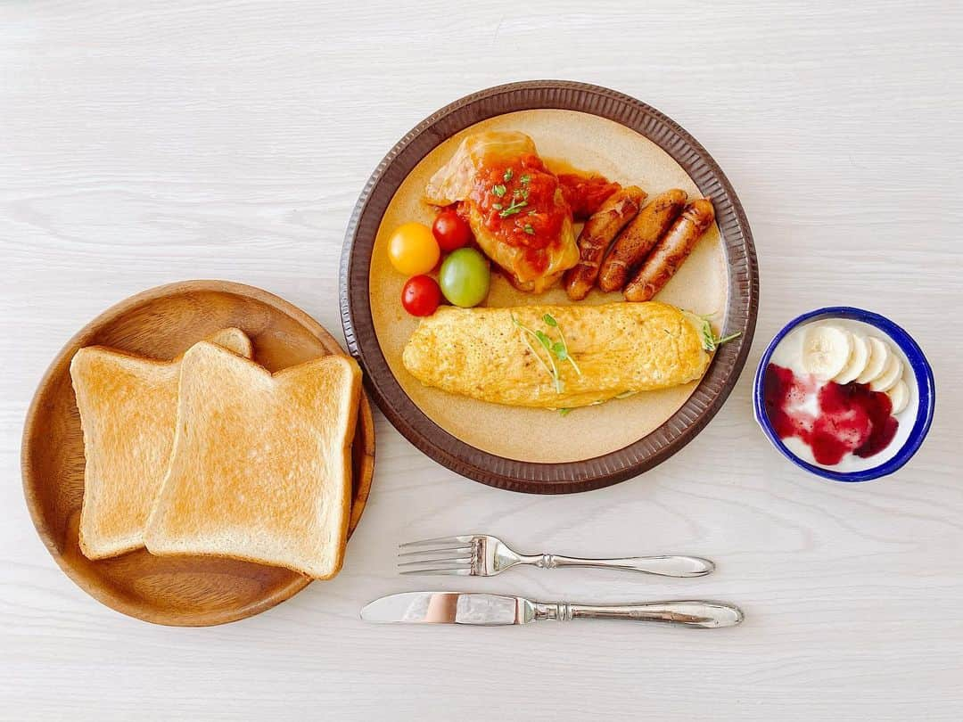 伊瀬茉莉也さんのインスタグラム写真 - (伊瀬茉莉也Instagram)「🍞  おはようございます😊🌈 今日はとっても暖かくなるみたいですね🌸 皆さんもステキな日曜日をお過ごし下さい☺️💕  #goodmorning #breakfast  #りーや飯 #りーやのごはん #りーやの朝ごはん　 #おうちごはん #おうちごはんlover  #テーブルウェアイースト #てづくりごはん365」2月21日 11時38分 - mariya_ise