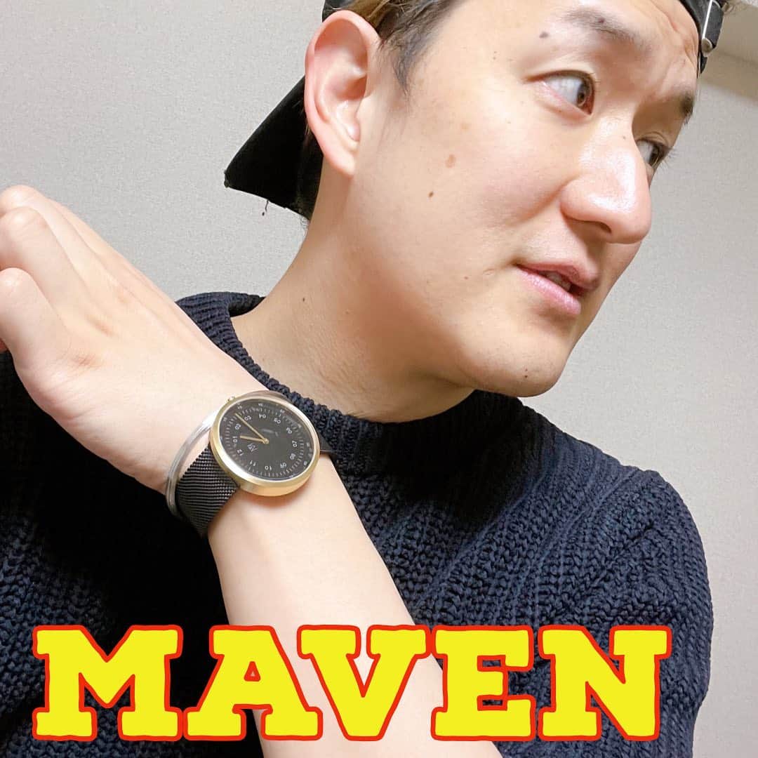 のインスタグラム：「シンプルなのって何個あっても良い⌚️。。maven Watchs😊ww . さらにはブレスレットもセット。ユニセックスだから、ホワイトデーにもオススメ🍫 . . #腕時計好き #シルバーアクセ  #mavenwatches #マベン #マベンウォッチズ #腕時計 #時計  クーポンコード【murasae24】 ご使用で10％オフです！ @mavenjapan #pr」