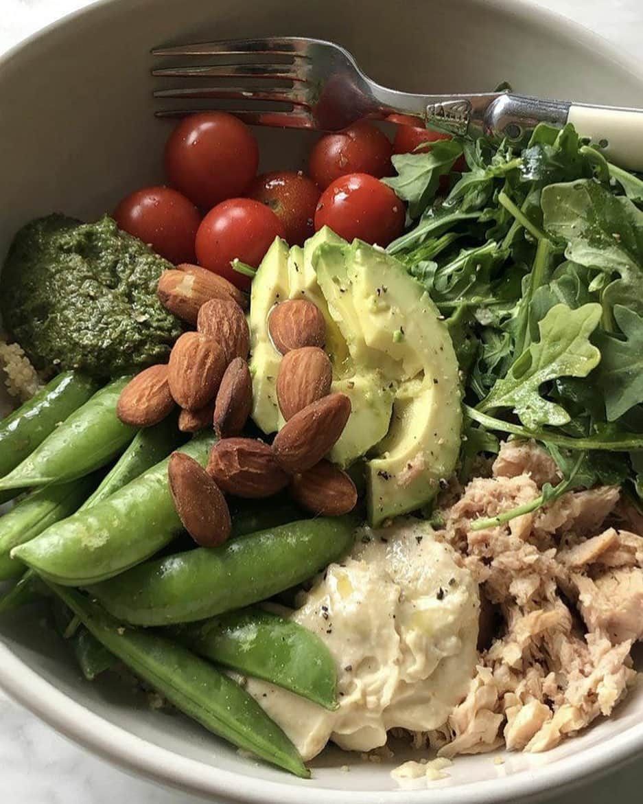 HONOのインスタグラム：「⛅️🥑🍅🥣」