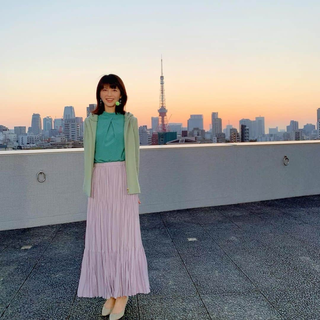 太田景子さんのインスタグラム写真 - (太田景子Instagram)「今朝もサンデーLIVEをご覧いただきありがとうございました😊  花粉が朝からたくさん飛んでますね〜🤧😵🤮💦  2月とは思えないポッカポッカ陽気🌸日々の寒暖差にお気をつけください💜」2月21日 11時54分 - keiko_ota1121