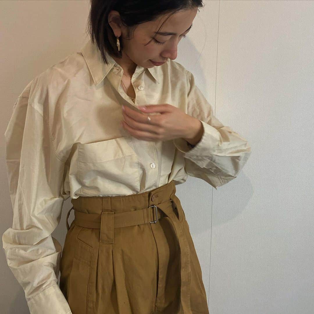 水野里砂のインスタグラム：「いい天気〜☀️  本日は全身 @uniqlo」