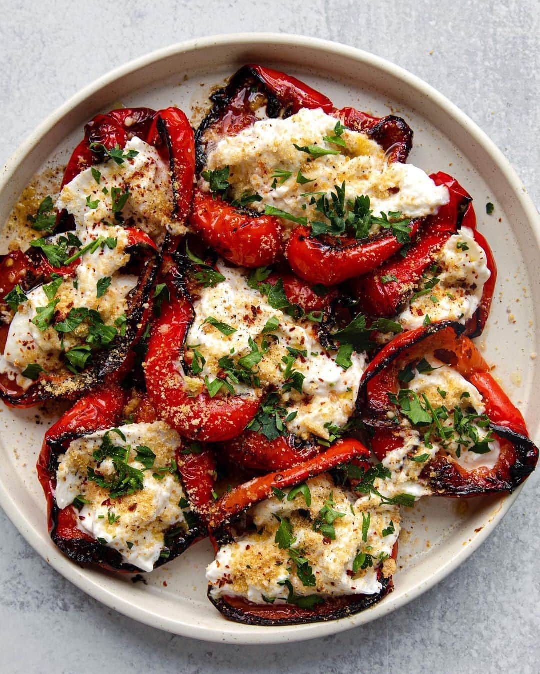 Food52さんのインスタグラム写真 - (Food52Instagram)「Red peppers, burrata, and breadcrumbs. The 🔥 Saturday night combo you didn't know you needed, until now. 📸: @kalememaybe #f52community #f52grams」2月21日 12時00分 - food52