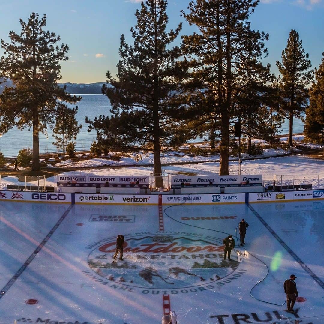 NHLさんのインスタグラム写真 - (NHLInstagram)「It's almost time for #NHLOutdoorsAfterDark... 🌄  @vegasgoldenknights vs. @coloradoavalanche at MIDNIGHT on @nhlonnbcsports and @sportsnet.」2月21日 12時15分 - nhl
