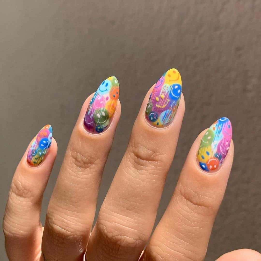 OPIさんのインスタグラム写真 - (OPIInstagram)「*Hits save button*  By: @banicured_  #OPIObsessed #ColorIsTheAnswer #NOTD #NailSwag #NailsOfInstagram #NailsOnFleek #NailPolish #Nails #OPI #rainbownails #OPINaillArt #nailinspo #inspo」2月21日 12時15分 - opi