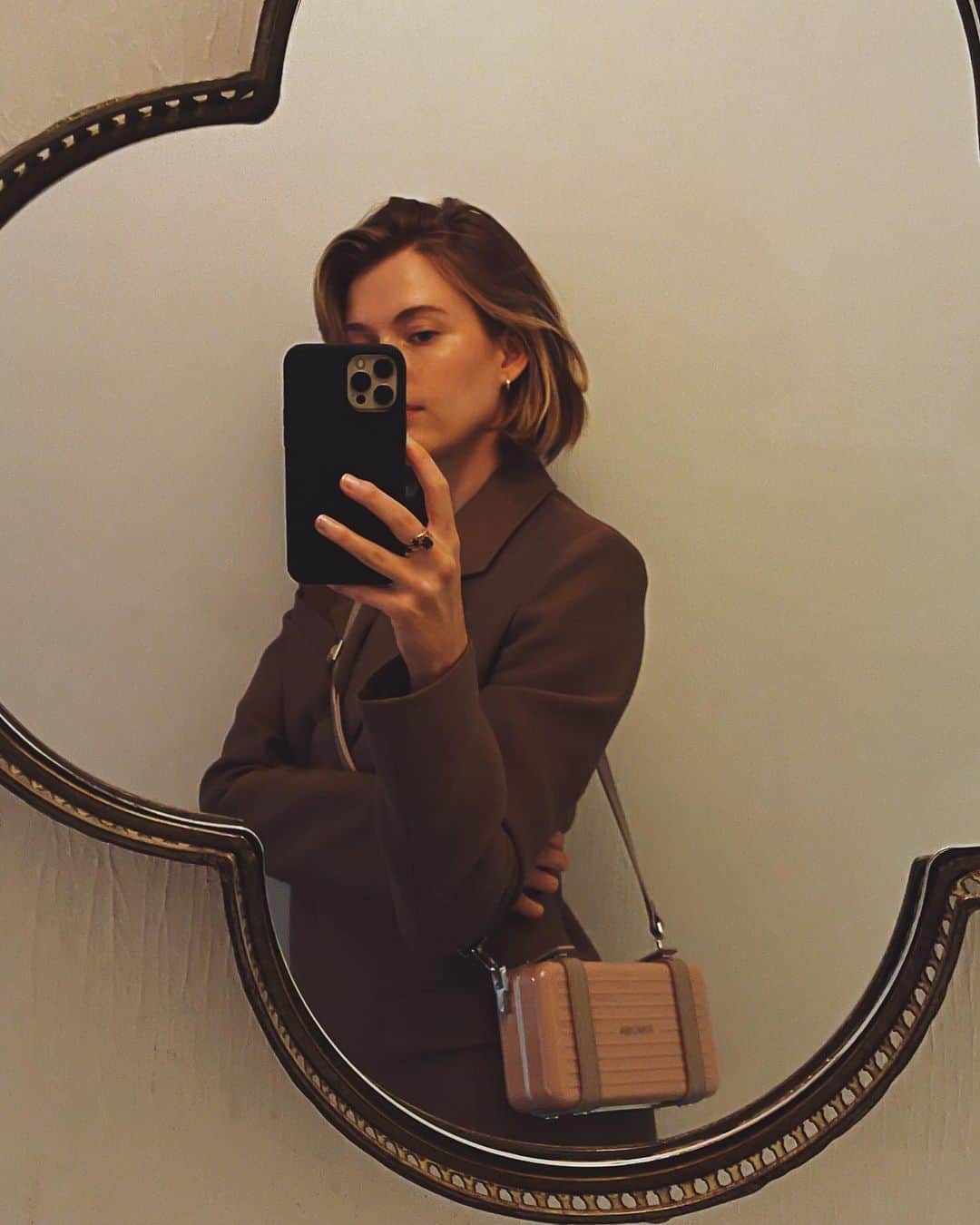 Victoria Leeのインスタグラム：「Personal favourites 💞 @rimowa  #RimowaAU  #RimowaPersonal #RimowaOriginal」
