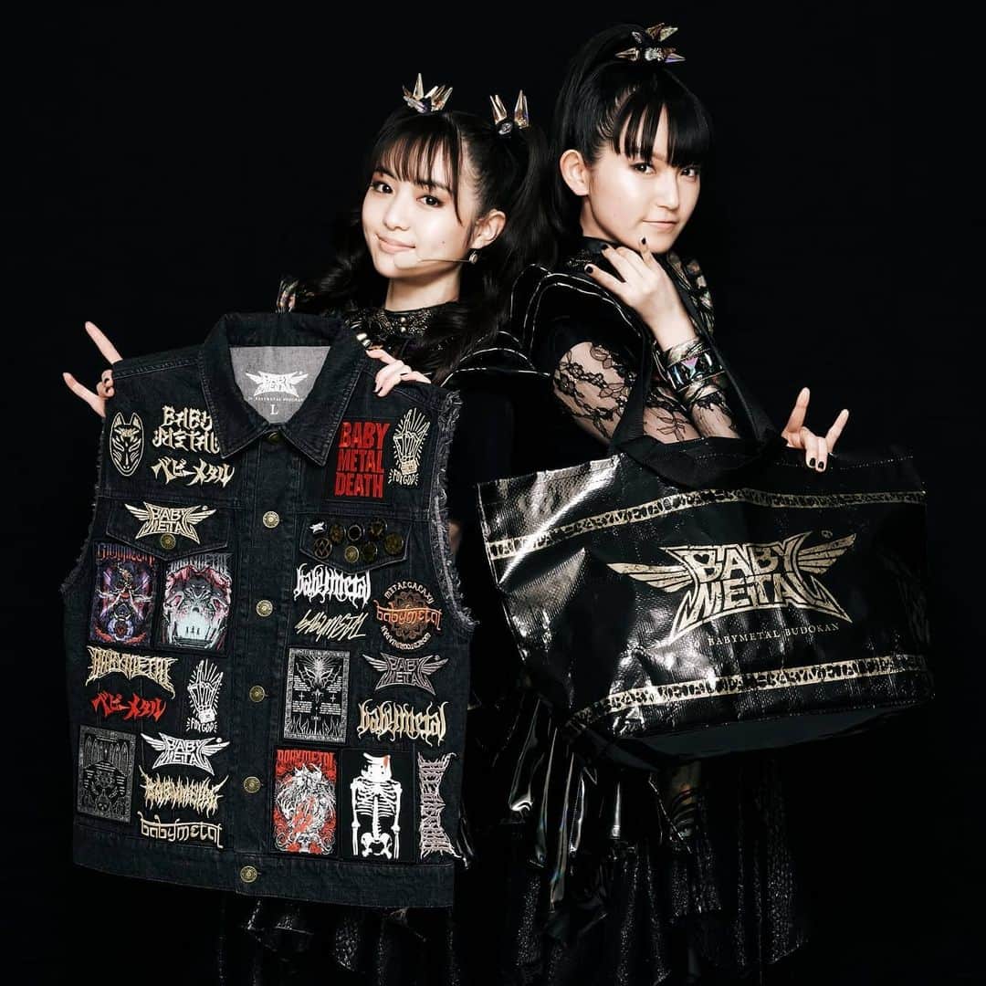 のインスタグラム：「『10 BABYMETAL BUDOKAN』 追加グッズ販売スタート!!  #BABYMETAL  #BABYMETAL_BUDOKAN  #10BMY #MUSTBUY」