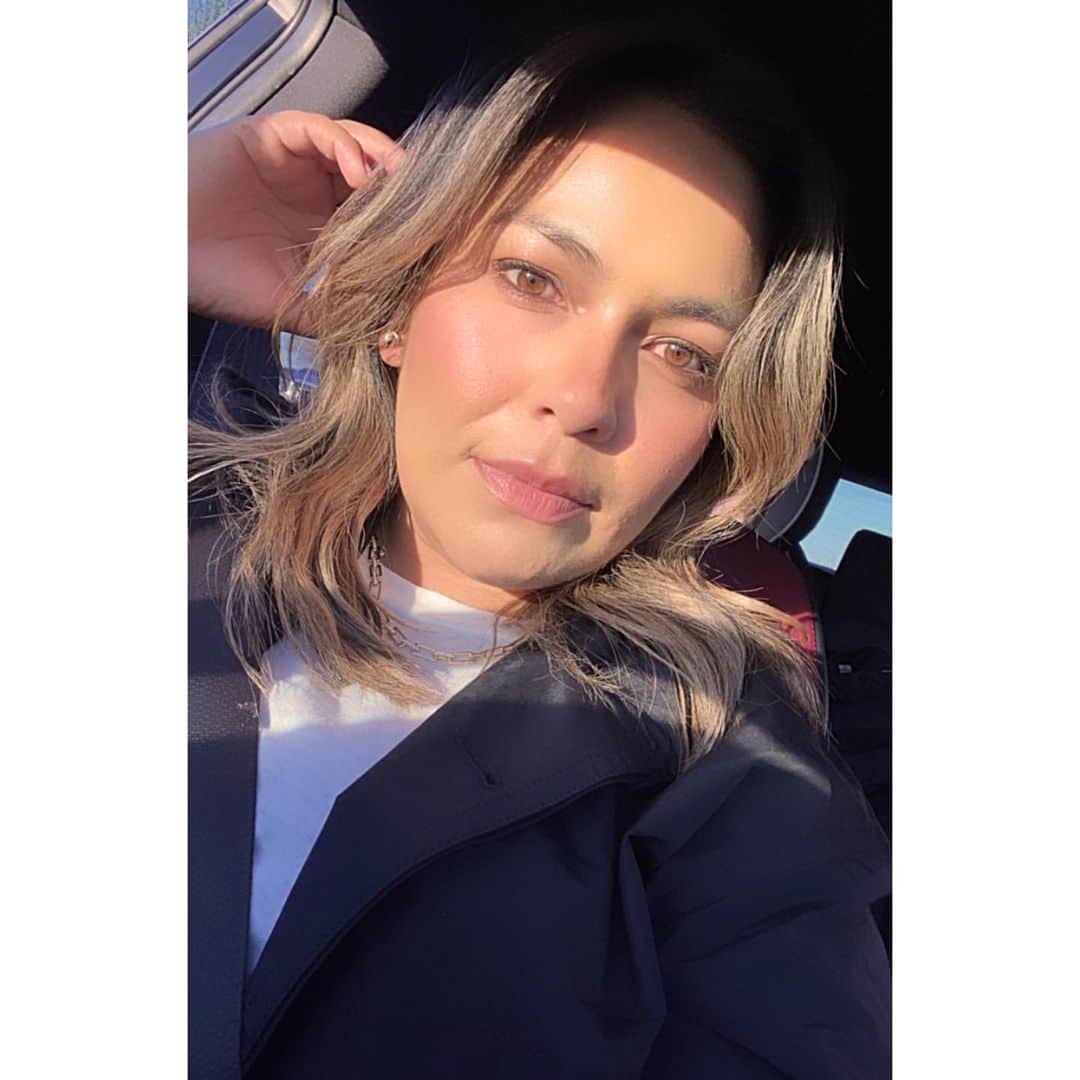 リセット・サラスのインスタグラム：「Fotos y Recuerdos 🖤🤍🤎」