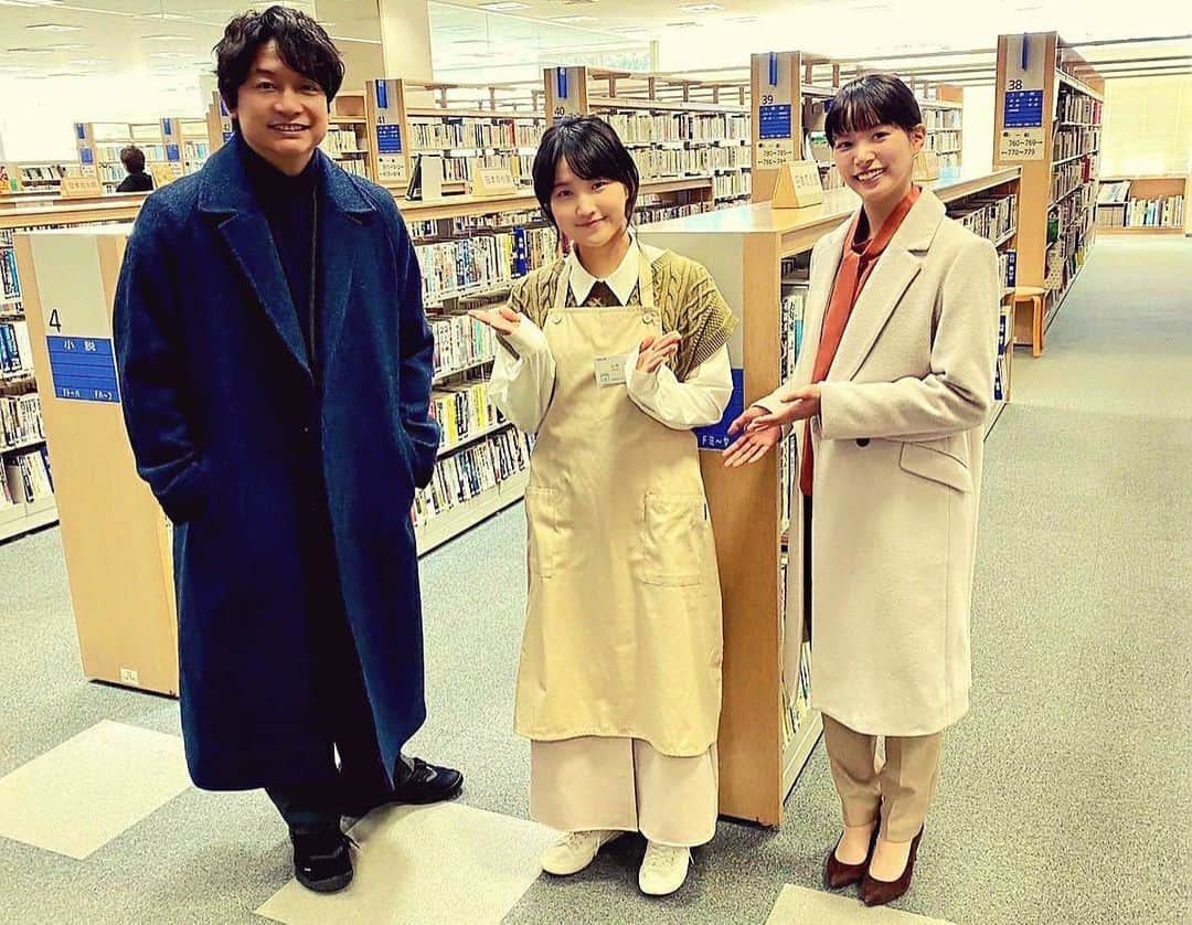 アノニマス〜警視庁“指殺人”対策室〜のインスタグラム：「‪#アノニマス 警視庁“指殺人”対策室 ‬ ‪第5話「奪われた居場所」‬ ‪明日よる10時放送☝️‬  ‪ゲストの #鞘師里保 さんと‬万丞&咲良📸✨‬  ‪放送をお楽しみに👐💕‬  ‪#香取慎吾 #関水渚 #テレビ東京 ‬」