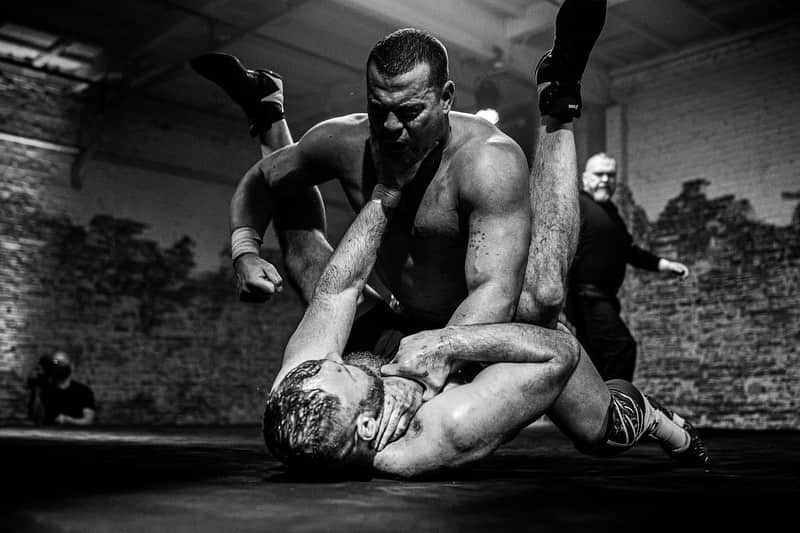 のインスタグラム：「Well what a war it was! 🩸🤼‍♂️🔥🤜🤛 Hopefully this can go down again soon. I’ll be back.....for BLOODSPORT 6.」