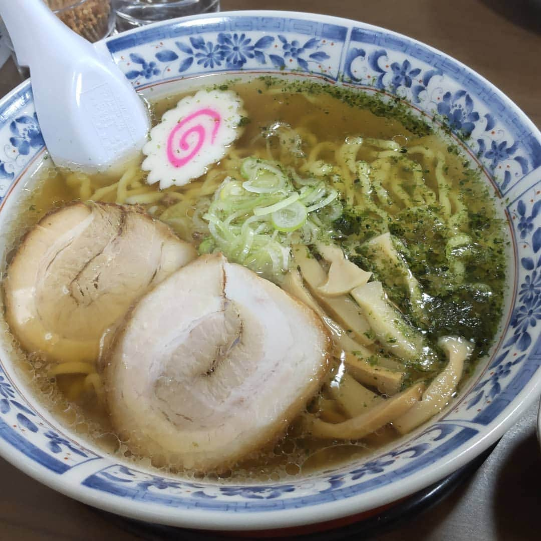 みながわゆみさんのインスタグラム写真 - (みながわゆみInstagram)「#南陽市#ラーメン#ラーメン大好き#赤湯ラーメン#おいしい#チャーシュー#囲ろり#つけもの#漬物サービス」2月21日 13時33分 - nama.09.19