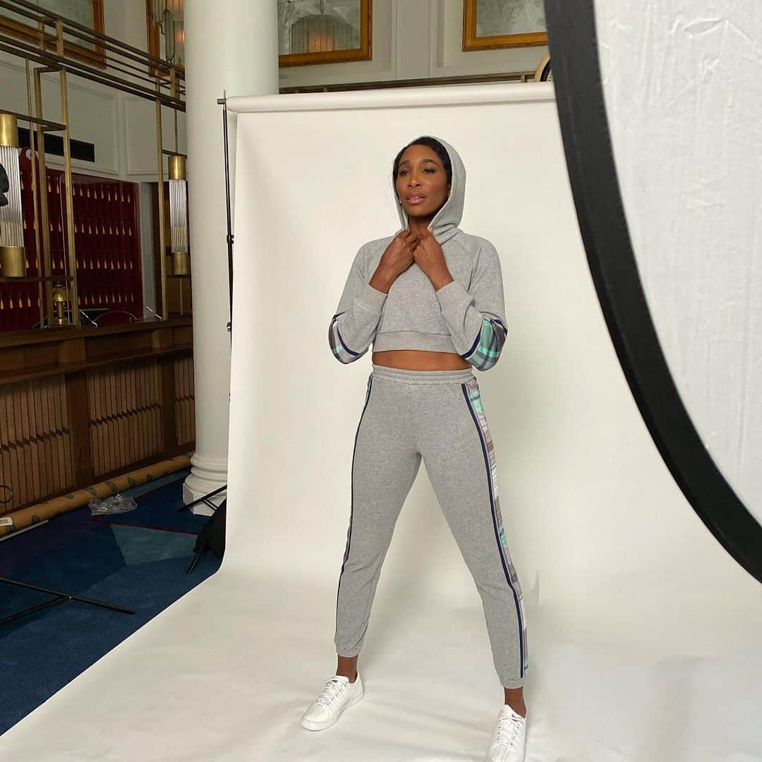 ビーナス・ウィリアムズのインスタグラム：「BTS, @elevenbyvenus x @kswiss collaboration. Perfection💯❤️🏆🏆」