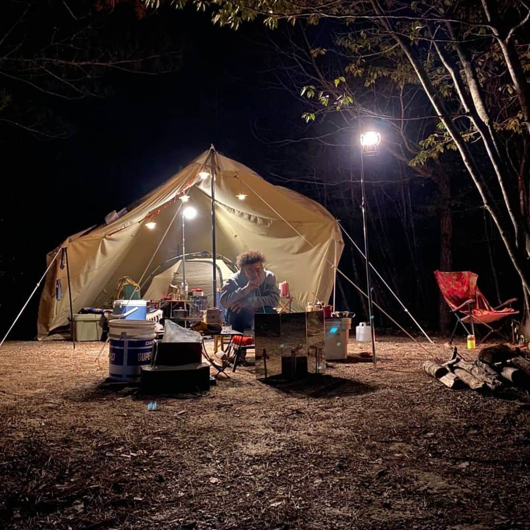 のインスタグラム：「いつかのキャンプ⛺ 「あげましょうよ〜😭」って良く言われるので これからはあげていきます✌️ #キャンプ #焚」