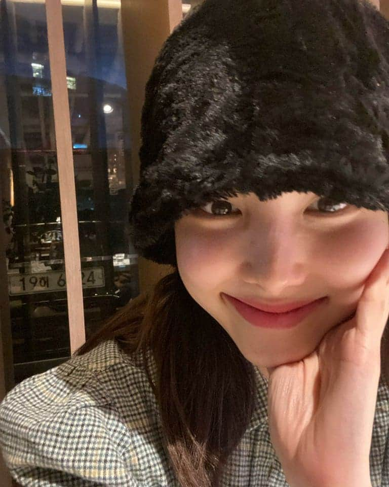 ナヨンのインスタグラム：「♪ 🤎🤎 © owner ↬#Nayeon #TWICE #나연 #트와이스 ♡」