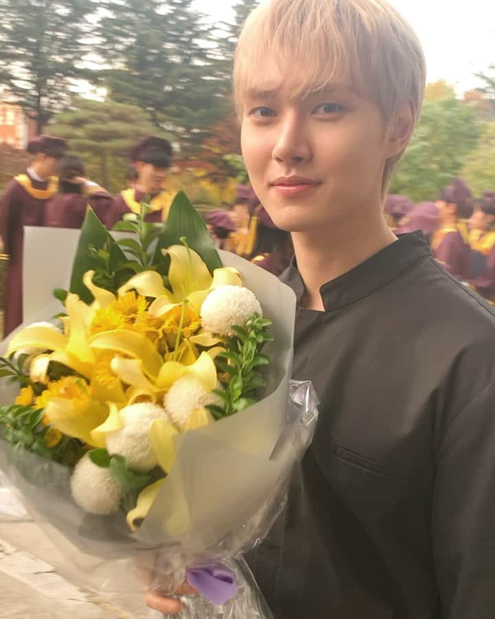 イ・ミンホのインスタグラム：「그리운 #어쩌다발견한하루 , 그리운 #진미채요정  https://youtu.be/iPwbDs3k55Q youtube에서 만나용👋🏻」