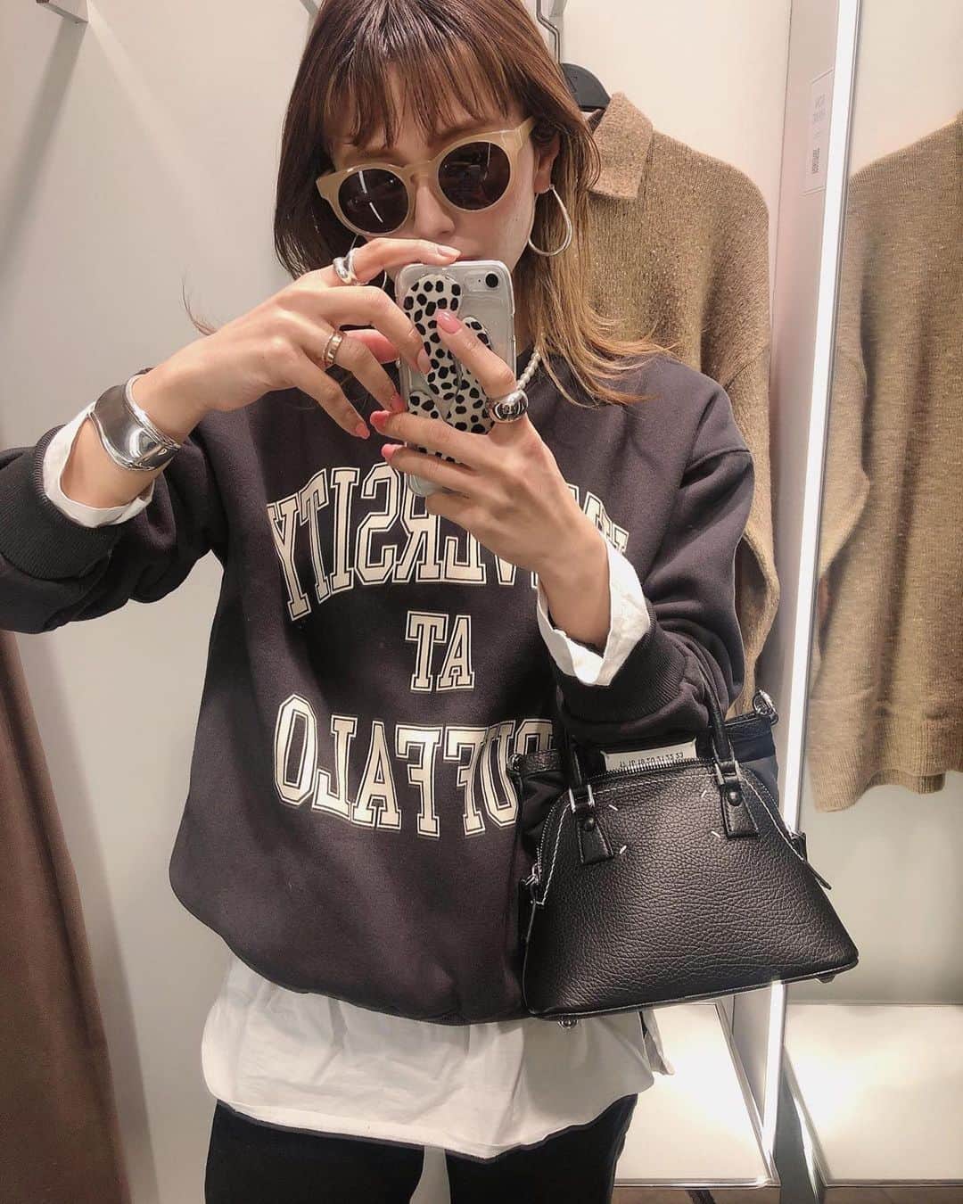 Arco-Irisのインスタグラム：「ステキなコーデのご紹介です❗️⠀ .⠀ #Repost @kaochang_luuさま、ありがとうございます✨⠀ ・⠀ ・⠀ ◻︎ 画像をタップで商品ページへGO☝️⠀ ◻︎ @arco_iris.shopからショップURLへ﻿☝️⠀ ◻︎LINE友達登録で10％OFFクーポンプレゼント（ショップのLINE ID）🎁 → @arco-iris⠀ ・⠀ ・⠀ - - - - - - - - - - - - - - - - - -⠀ 4032円(税込)⠀ - - - - - - - - - - - - - - - - - -⠀ .⠀ 皆様のコーデのポスト、お待ちしております。⠀ ぜひ、当店アカウントを画像にタグ付けし、#アルコイリス のハッシュタグでご紹介ください🙏⠀ .⠀ 当店アカウントで皆様のコーデをご紹介させていただきます❗️」