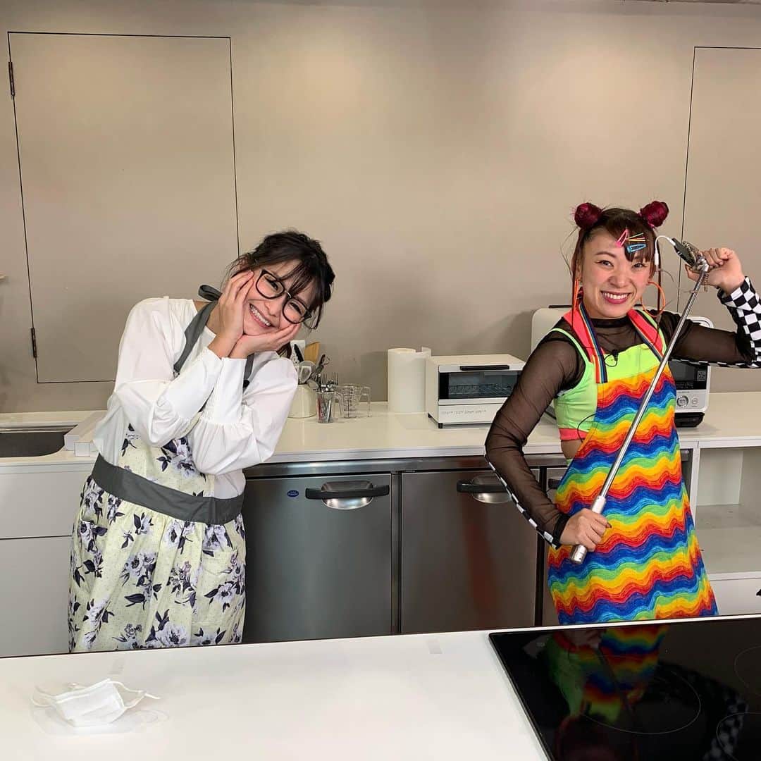 ギャル曽根のインスタグラム：「フワちゃんと♥️ #ダイエット中のフワちゃんとよくロケ一緒になる。 #ダイエット中なのに、、 #なんかごめん！ #笑」