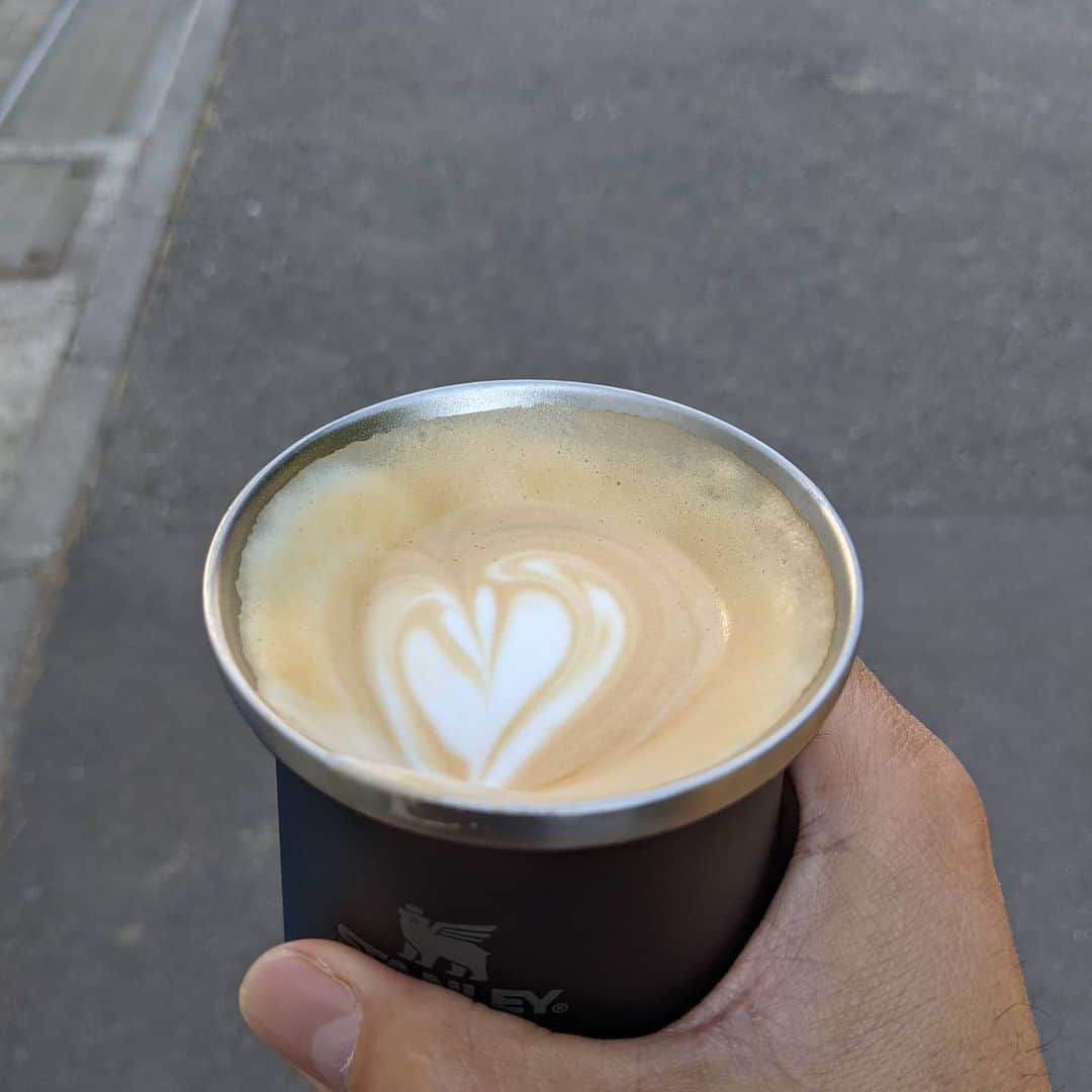 為末大のインスタグラム：「カフェラテはいいねがつきやすいと聞きました」