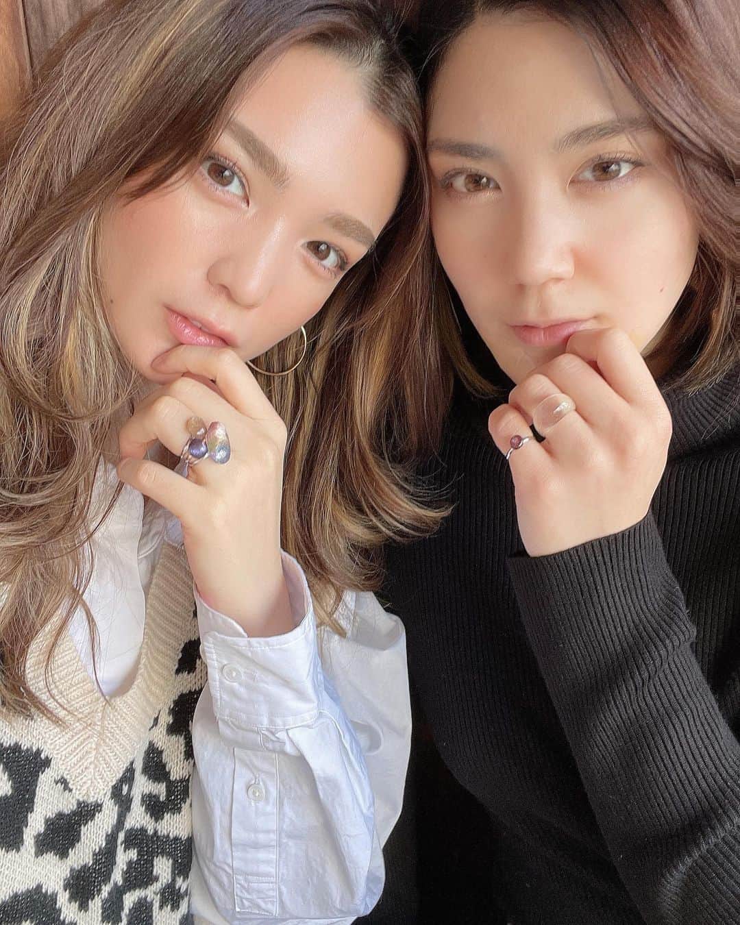 初音さんのインスタグラム写真 - (初音Instagram)「友達のブランドの指輪を妹とお揃いで🥰❤️ 一気にオシャレ度上がるー！！！  #itsmy」2月21日 15時18分 - chunetaro