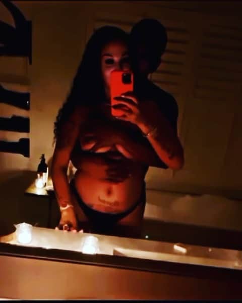 NE-YOのインスタグラム：「Overjoyed to announce... ...the family is expanding...👶🏽!  #Number5❤️ #5thandFinal #BlessingsOnBlessings🙏🏾 @itscrystalsmith 🥰🥰🥰 You ready baby? Let’s go!」