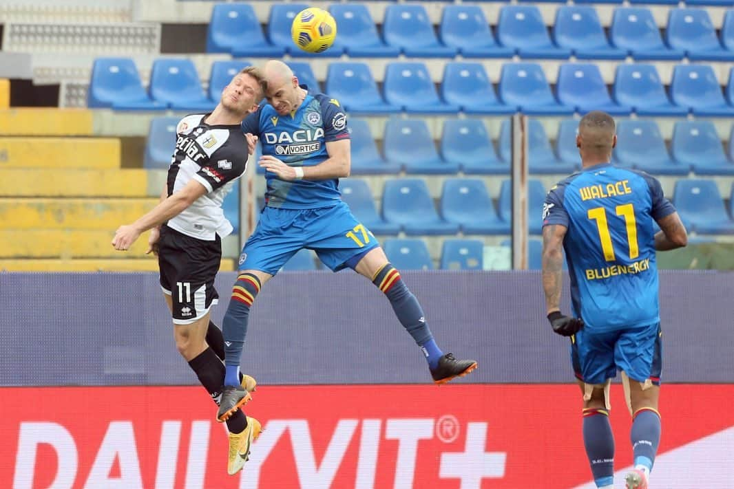 ウディネーゼ・カルチョさんのインスタグラム写真 - (ウディネーゼ・カルチョInstagram)「📸 #ParmaUdinese in 1️⃣0️⃣ foto.  ⚪️⚫️ #ForzaUdinese #AlèUdin #SerieATIM #WeAreCalcio 🇮🇹」2月22日 0時53分 - udinesecalcio