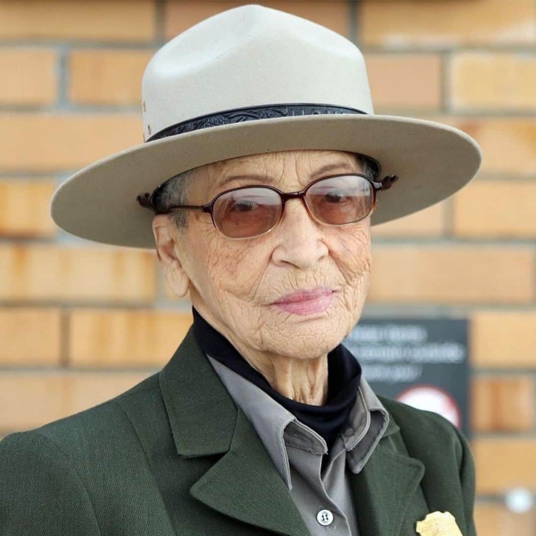 ベス・ベアーズのインスタグラム：「Betty Reid Soskin is the oldest (and most gorgeous?) National Park Ranger in the US: she’ll be 100 in September! #aginggoals  She was born in Louisiana to a Cajun-Creole family and later moved to California, where she ran a record store specializing in gospel music. She now conducts park tours at Rosie the Riveter/World War II Homefront National Historical Park, helping to illuminate the African-American wartime experience, including the discrimination and the steps made toward integration. She received a coin with the presidential seal from Barack Obama.  Betty wrote a memoir, “Sign My Name to Freedom,” which traces her roots “from Dred Scott to Black Lives Matter.” Repost the amazing @theoutsideinstitute . Thank you !  . . . . 📷 @nationalparkservice  #nature #naturalist #forager #wildsoul #fieldguide #ranger #blackhistory #blackhistorymonth #blacklivesmatter #blackpower #environmentalist #bipoc #nationalpark #actnatural #getoutside #theoutsideinstitute」
