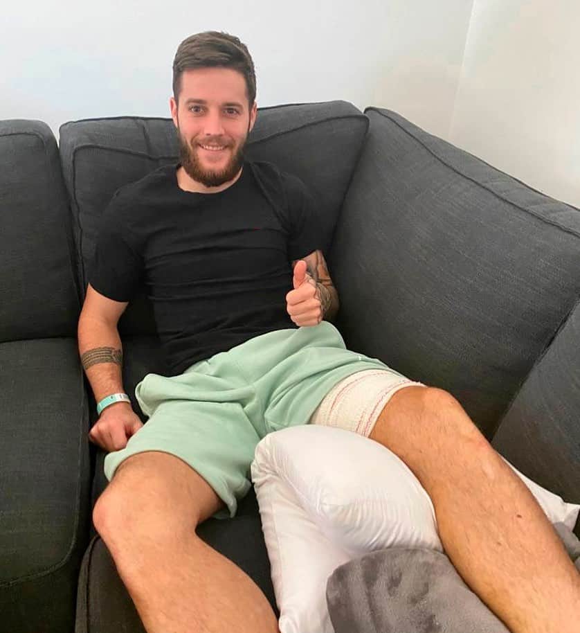 RCDエスパニョールのインスタグラム：「M. Llambrich ha estat operat amb èxit de la lesió muscular i ja descansa a casa seva per iniciar la recuperació. ¡Estamos a tu lado, @mllambrich! ¡Fuerza! 💪 #RCDE」