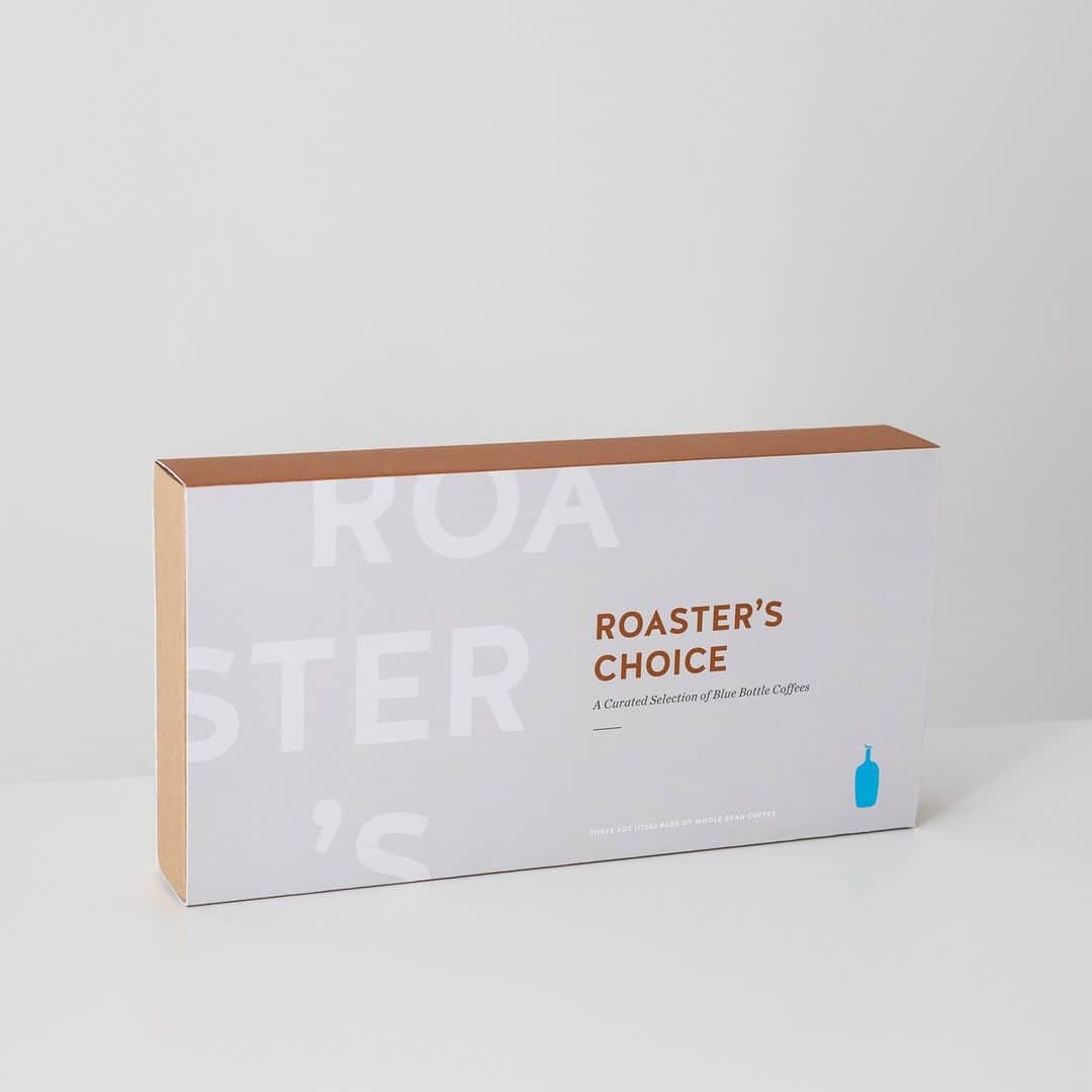 Blue Bottle Coffeeのインスタグラム：「Are you the type of person who likes to try them all?⁠ ⁠ Our Roasters’ Choice Box features a rotating selection of our roasters’ favorite single origin releases so you don’t have to decide between our many delicious offerings. Each is a world of flavor unto itself, proof that a coffee’s point of origin leaves an indelible mark. Whether you’re a coffee aficionado looking to compare single origins side by side, or a newcomer curious to explore more, this is the box for you. ⁠」