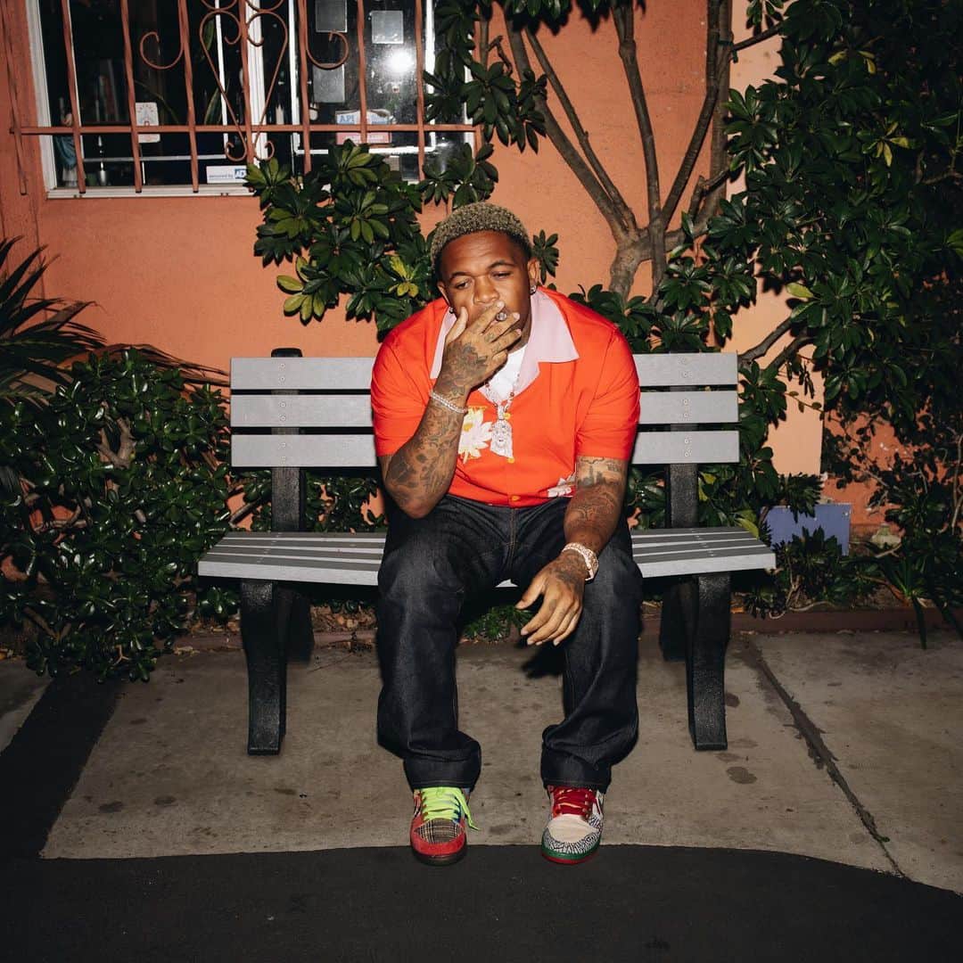 DJ.マスタードのインスタグラム：「ima bet on myself every time .」