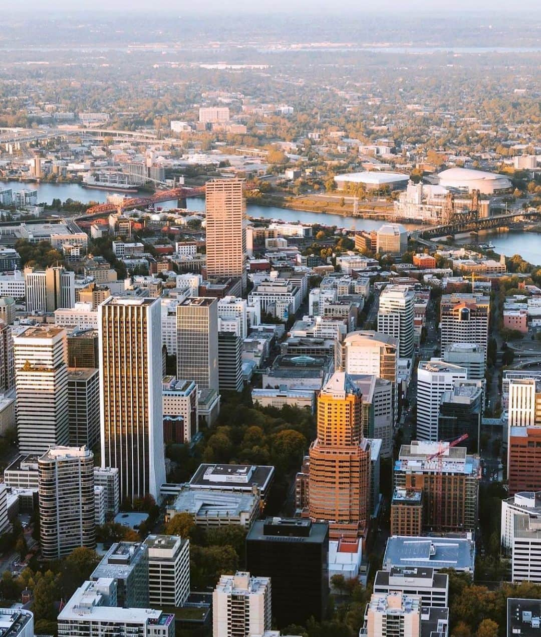 Portlandさんのインスタグラム写真 - (PortlandInstagram)「We love you Portland✨Double tap & show some love💕 - 📷: @zackkcore  #Portland #PortlandNW #PDX #OregonNW」2月22日 1時36分 - portland