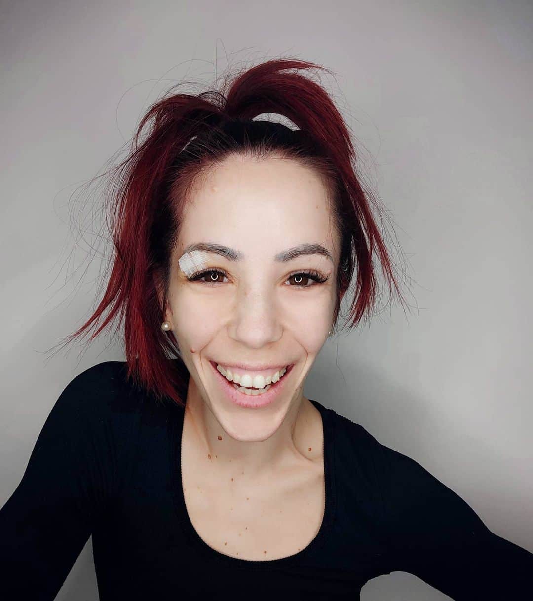 ニコーレ・デラ・モニカのインスタグラム：「Ma sapete che mi sono talmente abituata ai miei capelli rossi che in questo momento non mi immaginerei con un altro colore? Cosa ne pensate?  #redhair #redhead #redhairdontcare #smile #colors #loveit #whatdoyouthink #redhairgirl」