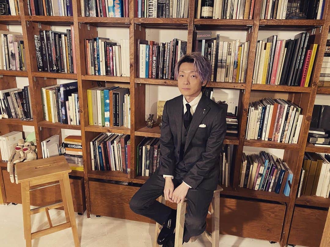 のインスタグラム：「#洋服の青山」