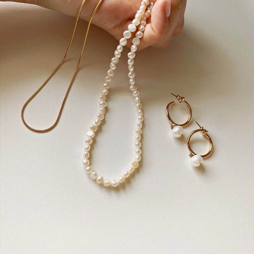 石川理咲子さんのインスタグラム写真 - (石川理咲子Instagram)「#Pearl #gold #accessory お気に入り...♡」2月21日 17時19分 - rsk_0315
