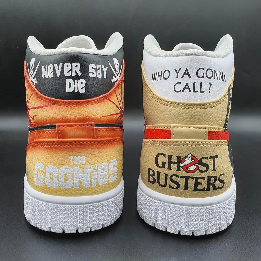 のインスタグラム：「Huge thank you to @geekyblinders for these amazing shoes!!!! Blown away. See which one I picked as a winner (very tough decision!) and listen to me waffle on about my favourite movies here: https://youtu.be/6BJPjDO9FNY」