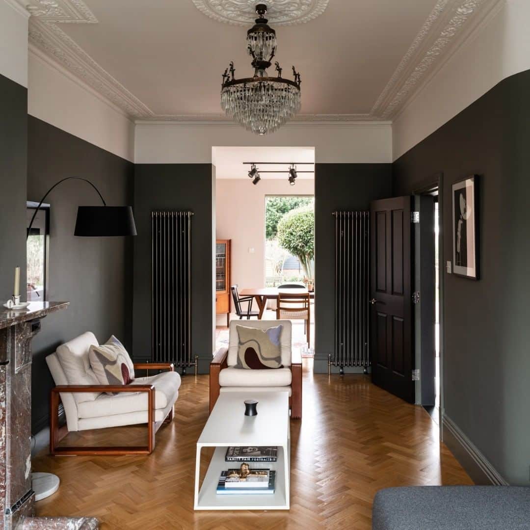 のインスタグラム：「#forsale “I often find myself sitting in the dining room and looking back into the house, as opposed to out at the garden. I like to see the fabric of the old house and consider how we cut into it.” As footwear designer Adam Villa’s self-restored Edwardian house in south London comes on the market, we spoke to him about the challenges of taking on a refurb project by yourself. Follow the link in our bio to hear how Adam even went as far as going on DIY training courses to make his perfect home, and check out the sales listing. @the_house_that_shoes_built」