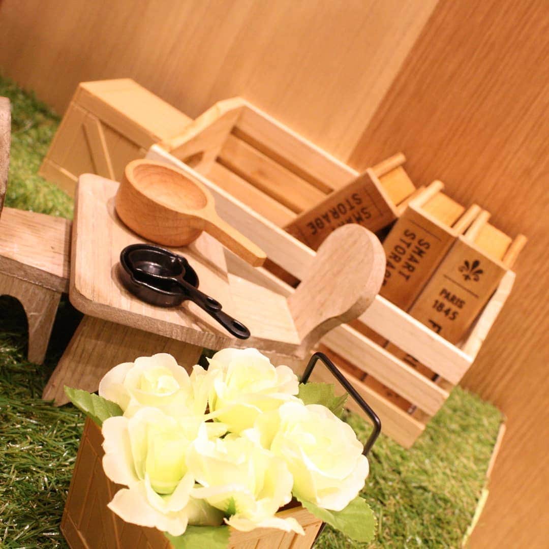【公式】湯の杜 ホテル志戸平さんのインスタグラム写真 - (【公式】湯の杜 ホテル志戸平Instagram)「イチゴフェアに合わせてこっそりトムテのお庭もパワーアップ！！ とってもお庭感が可愛らしいです😆こちらのお庭はお越しいただいたら１度は目に入る場所にありますので探してみてはいかがでしょうか？🔍  #志戸平温泉 #ホテル志戸平 #ヒカリノモリ #トムテ #トムテの庭 #イチゴフェア #モリ感 #イチゴも添えて #花巻 #岩手 #花巻市助成金 #フォトスポット」2月21日 18時01分 - shidotaira