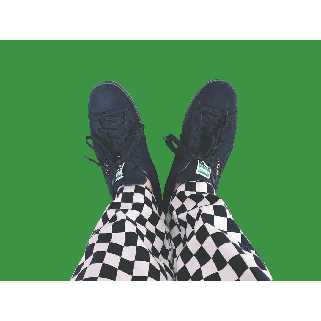 上村海成さんのインスタグラム写真 - (上村海成Instagram)「5年ほど履いていたら歩くたびにバキュッバキュッと不思議な音が鳴るようになったので稽古靴を新しくしました。快適✌️☺️✌️」2月21日 18時10分 - notuemura_yeskamimura