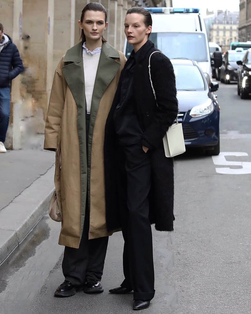 のインスタグラム：「29.02.2020 Rue de Rivoli, Paris  Models Off-Duty (left) @lara_mullen (right) @s_blomqvist」