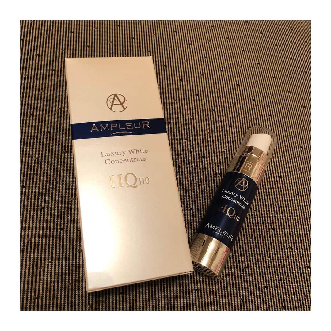 川崎琴之のインスタグラム：「夜気になるところに塗ったらお肌の調子がすごくいい🥰  #ampleur  #アンプルール」