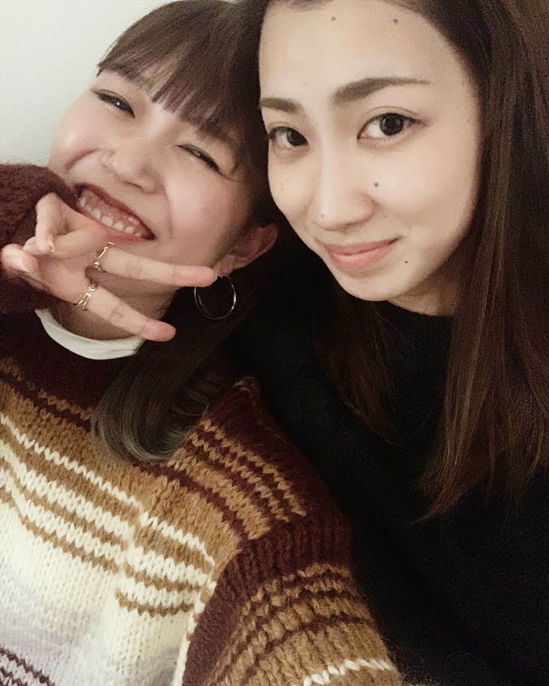 野村明日香のインスタグラム：「﻿ ﻿ いつ会っても久しぶりすぎても﻿ 居心地良すぎて安心感あって好き🤎🧡﻿ ﻿」