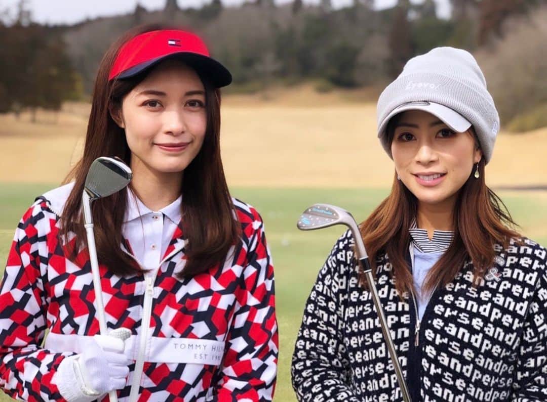 青木茉里奈のインスタグラム：「YouTube🎥 人生初デビューしました🙏🏻✨ まだ番組の予算的にトライアル段階でして、皆様の反応次第で正式にリリースという事になっております..🥺✨ 皆様、チャンネル登録とご視聴、どうぞ宜しくお願い致します🤲🏻✨ _ _ _ _ _ _ _ _ _ _ _ _ _ _ _ _ _ _ _ _ _ _ _ _ _ _ _ _ #golf #youtube #スターゴルフアカデミー #スタゴル  #ゴルフウェア #andperse」