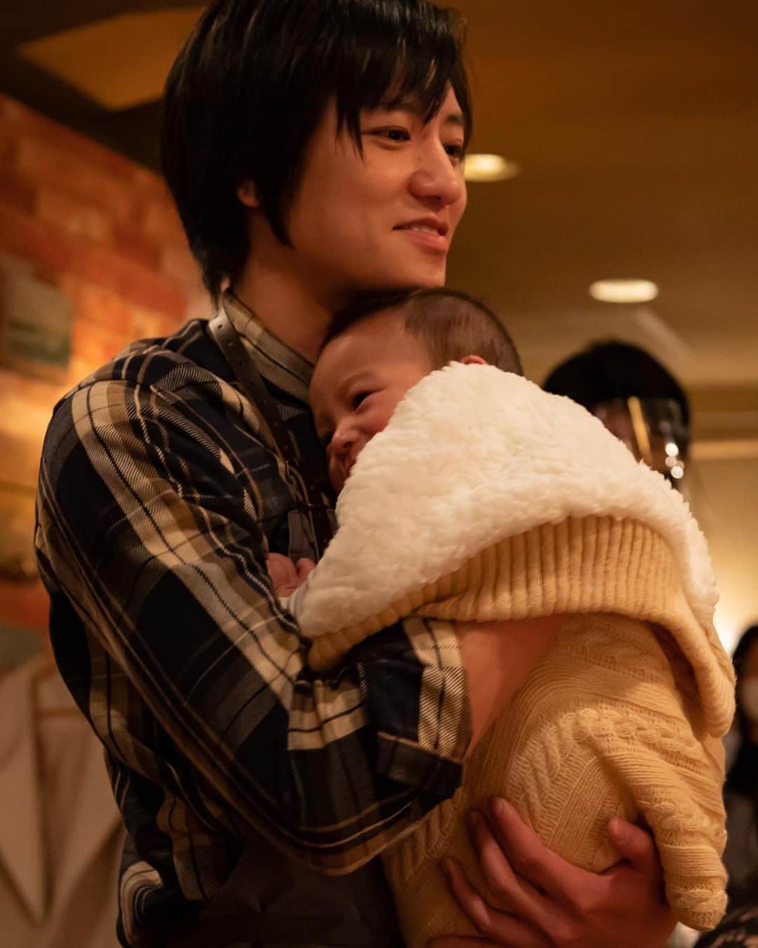 のインスタグラム：「🥂 #西荻窪三ツ星洋酒堂 TVerなどで2話絶賛見逃し配信中です😆 もう見た方も、これからの方も どしどしご覧ください🙇🙇🙇 オフショットもどうぞ👼  #にしぼし」
