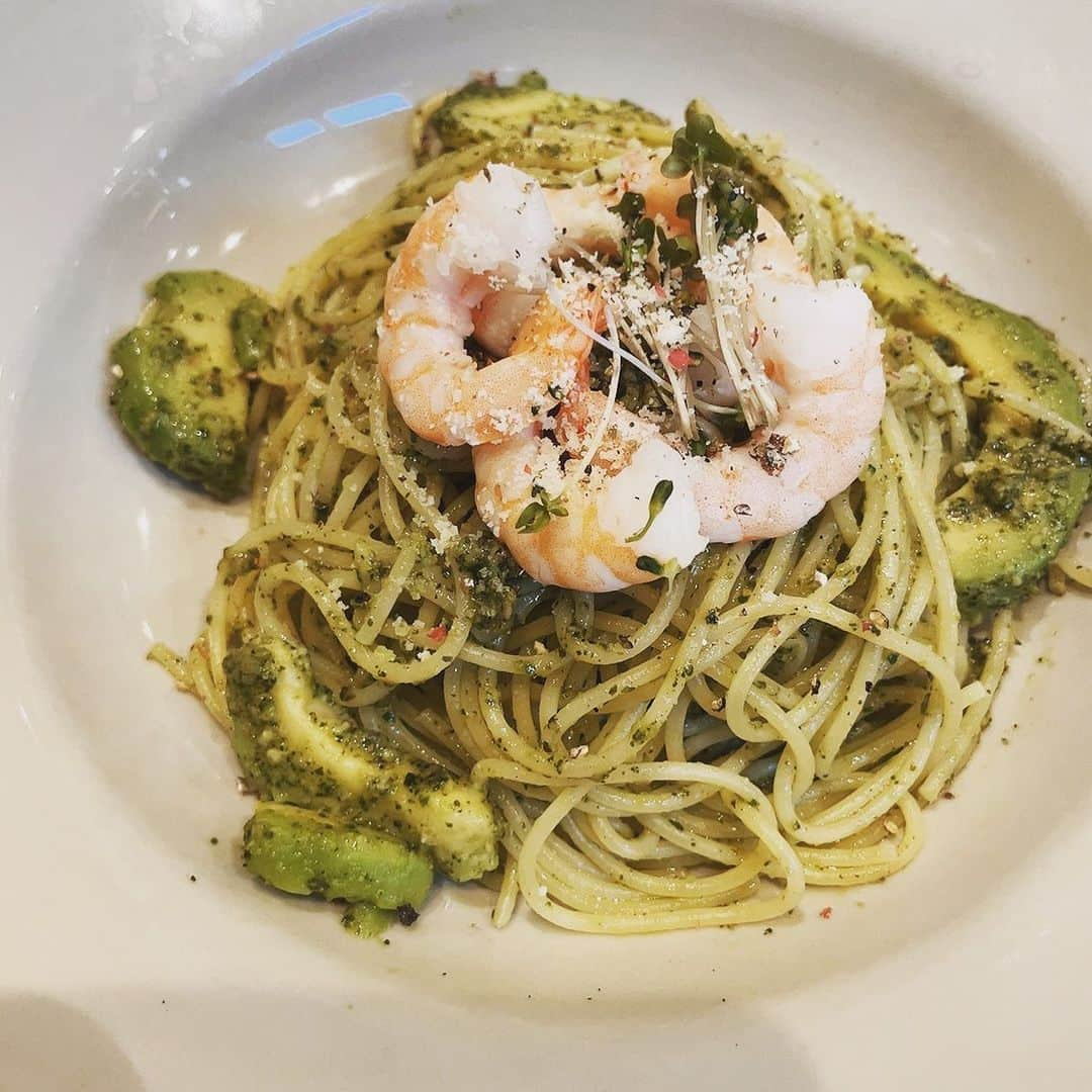 田村侑久さんのインスタグラム写真 - (田村侑久Instagram)「今日ジェノベーゼのパスタしか食べてない、、笑笑　ただやっぱり自分で作るよりプロの方が美味しいな　#ボイメン　#パスタ　#ジェノベーゼ」2月21日 19時03分 - boymen_tamura