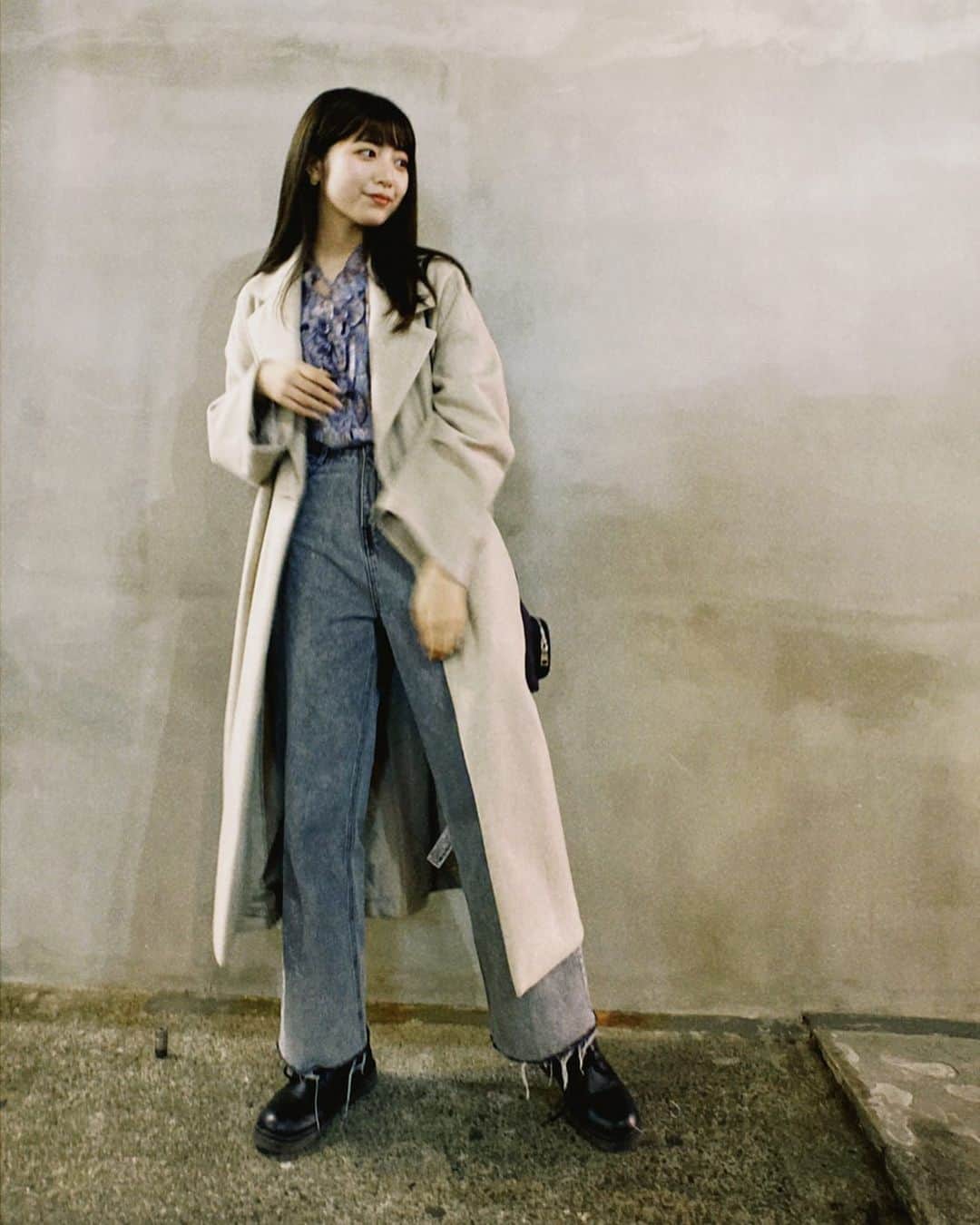 吉田莉桜さんのインスタグラム写真 - (吉田莉桜Instagram)「こーで。  ほんとにブラウスがお気に入りすぎる。 古着ですが、とてもお可愛。 #コーデ #code #古着 #古着女子 #古着ファッション」2月21日 19時14分 - yoshida_rio_official