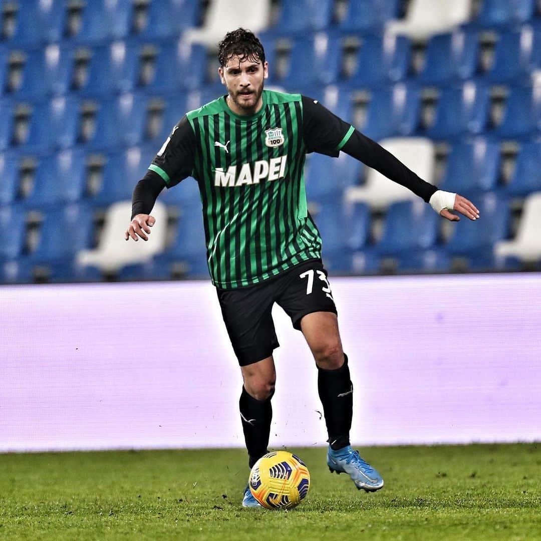 USサッスオーロ・カルチョさんのインスタグラム写真 - (USサッスオーロ・カルチョInstagram)「📸🖤💚⠀⠀ ⠀⠀ #SassuoloBologna #SerieATIM #SassuoloCalcio #Caputo #Berardi #Locatelli #Rogerio #Lopez #Ferrari #Marlon #Neroverdi #MapeiStadium #ForzaSasol  ⠀⠀ Highlights online su sassuolochannel.tv (link in bio o nella storia) 📺」2月21日 19時10分 - sassuolocalcio