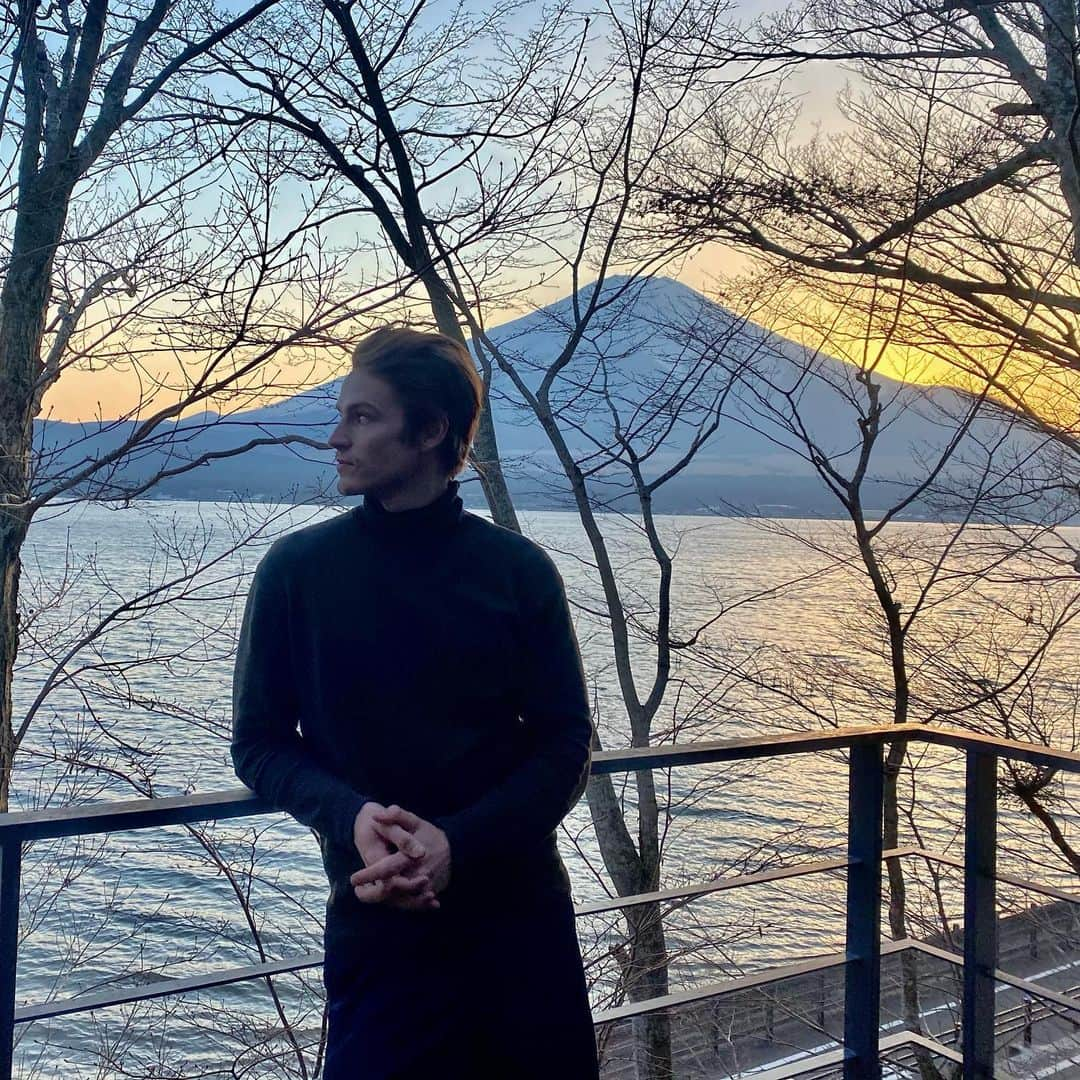 Anton Wormannさんのインスタグラム写真 - (Anton WormannInstagram)「Land of the rising sun 🌅🎌 日本大好き❤️　#Fujisan #Yamanashi #富士山　#山梨」2月21日 19時32分 - antonwormann