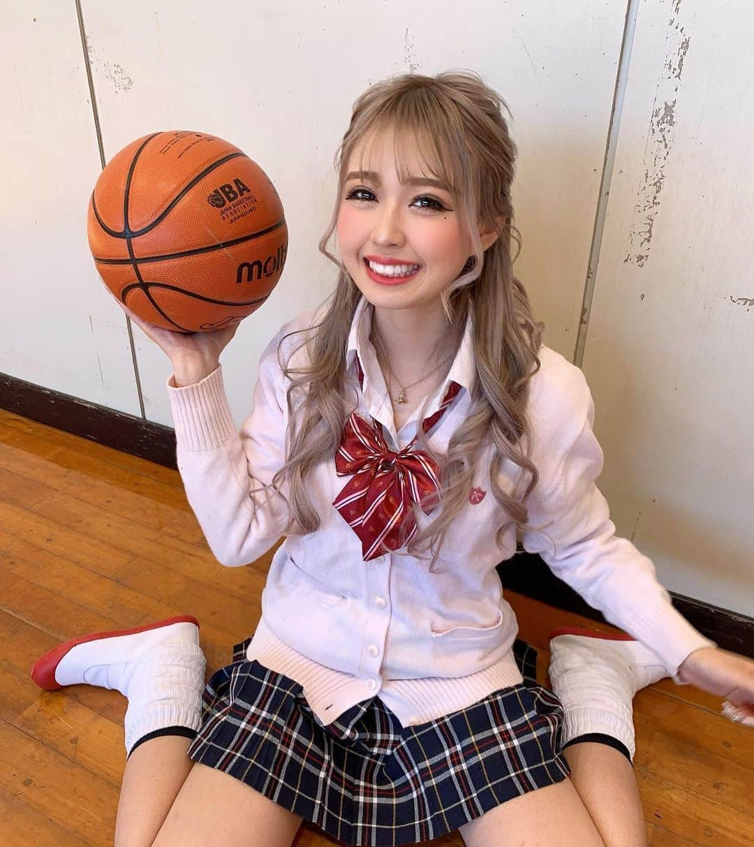 雨宮由乙花さんのインスタグラム写真 - (雨宮由乙花Instagram)「一緒にバスケしよ‼️‼️🏀」2月21日 19時41分 - _pinkbunnygirl_