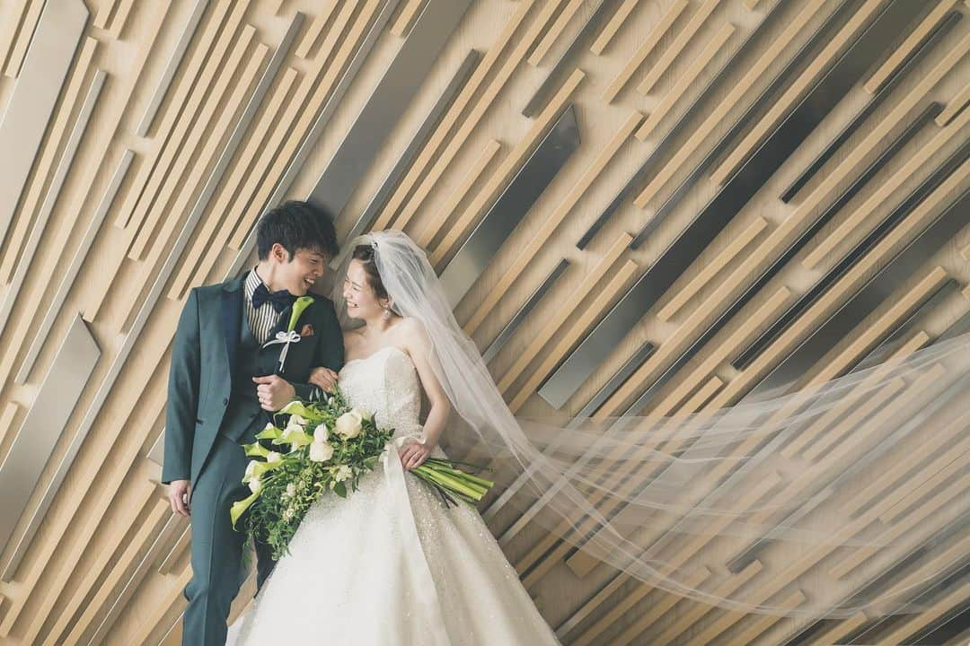 The 33 Sense of Weddingさんのインスタグラム写真 - (The 33 Sense of WeddingInstagram)「﻿  本日はマリッジコレクションインスタライブを﻿ ご覧いただき誠にありがとうございます✨﻿ ﻿ みなさまお楽しみいただけましたでしょうか？﻿ ﻿ このご時世ではございますが﻿ 皆様にとってThe33での結婚式をより楽しみに﻿ ワクワク感じていただけるような機会になれば幸いです🕊﻿ ﻿ ﻿ さて　第2部でご紹介させていただいた﻿ 写真【9Sense】が手がけた前撮りのお写真を﻿ ご覧いただければと思います📸✨﻿ ﻿ おふたりらしさを引き出すアットホームな空間で﻿ カメラマンも当日までしっかりと﻿ お手伝いをさせていただきます！﻿ ﻿ 前撮りやフォトプランにつきましては﻿ 3月までお得なプランをご用意しておりますので﻿ 是非担当プロデューサーまでお問い合わせくださいませ﻿ ﻿ ﻿ #前撮り #ウェディングフォト #フォトプラン﻿ #33花嫁  #33wedding #the33 #wedding﻿ #the33teaandbarterrace #結婚式 #ウェディング ﻿ #ウェディングレポ #ウェディングニュース ﻿ #プレ花嫁 #式場見学 #プロポーズ ﻿ #ナチュラルウェディング #卒花嫁 #結婚式場 ﻿ #結婚式準備　#大阪花嫁 #関西花嫁 #いいね婚﻿ #2021冬婚 #2021秋婚 #ウェディングフォト #前撮り﻿ #日本中のプレ花嫁さんと繋がりたい﻿ #日本中の花嫁さんと繋がりたい ﻿ #dearswedding ﻿ #ふたりの未来を探す旅」2月21日 19時46分 - the_33_sense_of_wedding