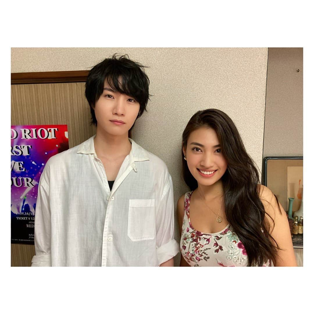 【公式】ドラマL「3Bの恋人」さんのインスタグラム写真 - (【公式】ドラマL「3Bの恋人」Instagram)「🧏🏽‍♀️  シェアハウスに新たな美女として #青山めぐ さんが登場します💃🤍 どんな絡みになるのかお楽しみに😉  まだまだ巻き起こる波乱...☄️  #3Bの恋人 #馬場ふみか #神谷健太 #桜田通 #青山めぐ」2月21日 20時06分 - abctv_drama