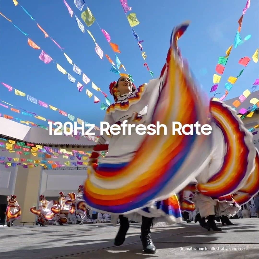 Samsung Mobileのインスタグラム：「Our Super Smooth 120Hz display is our smoothest scrolling screen, with an incredibly fast screen response. You will love your move with #GalaxyS21 Ultra.」