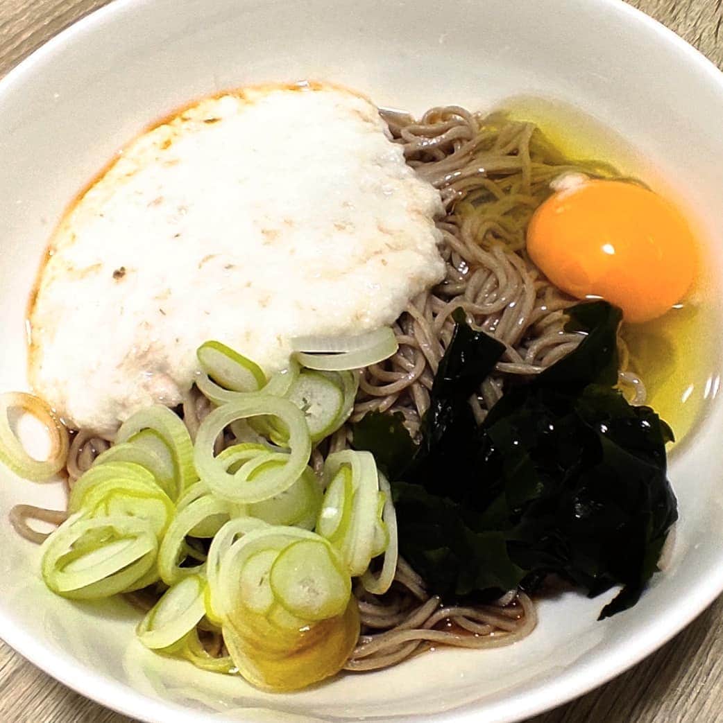 のインスタグラム：「完成  #とろろ蕎麦」